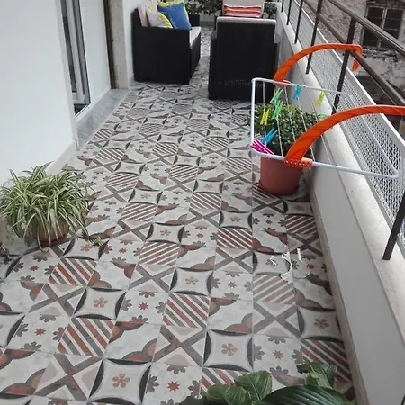 Ylli House *