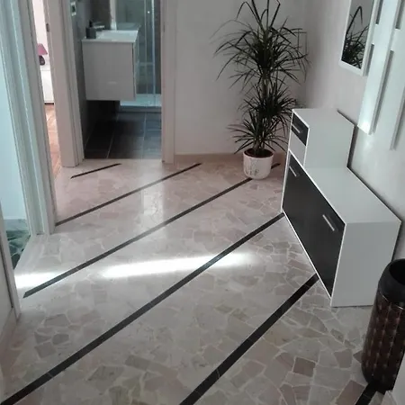 Appartement Ylli House San Remo