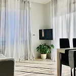 Ylli House